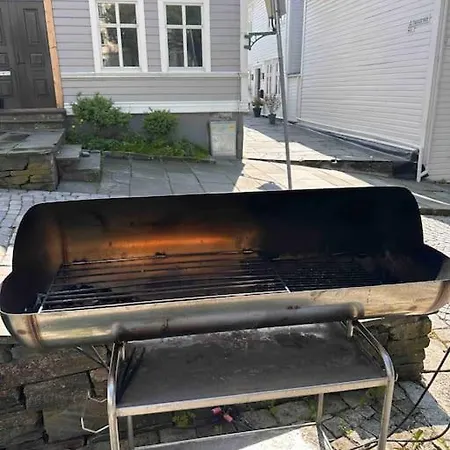 Koslig Leilighet I Bergens Smoroye * 베르겐