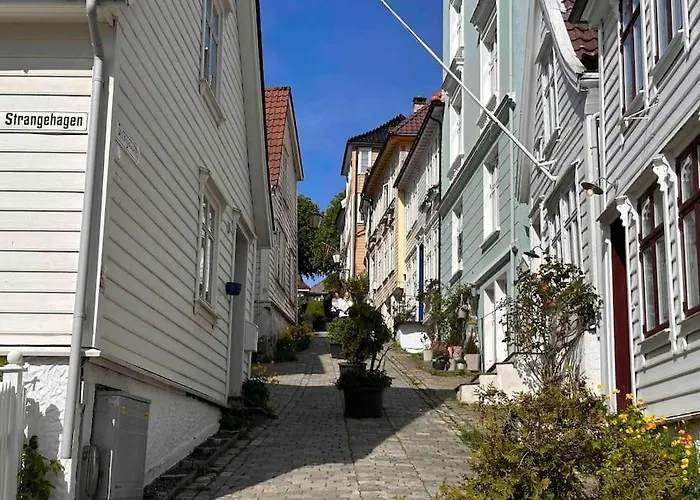 아파트 Koslig Leilighet I Bergens Smoroye 베르겐